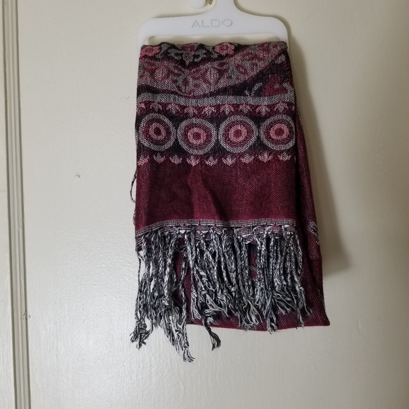 PASHMINA SCARFS bundle red green 100% pashmina scarf approximately 28 x 72 NWT - Picture 2 of 4